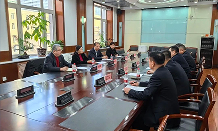 ag凯发官网董事长胡晓萍、总裁芦传有赴黑龙江省药品监督管理局座谈交流